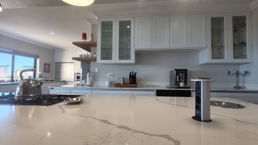 3 Bedroom Property for Sale in Blue Ridge Western Cape